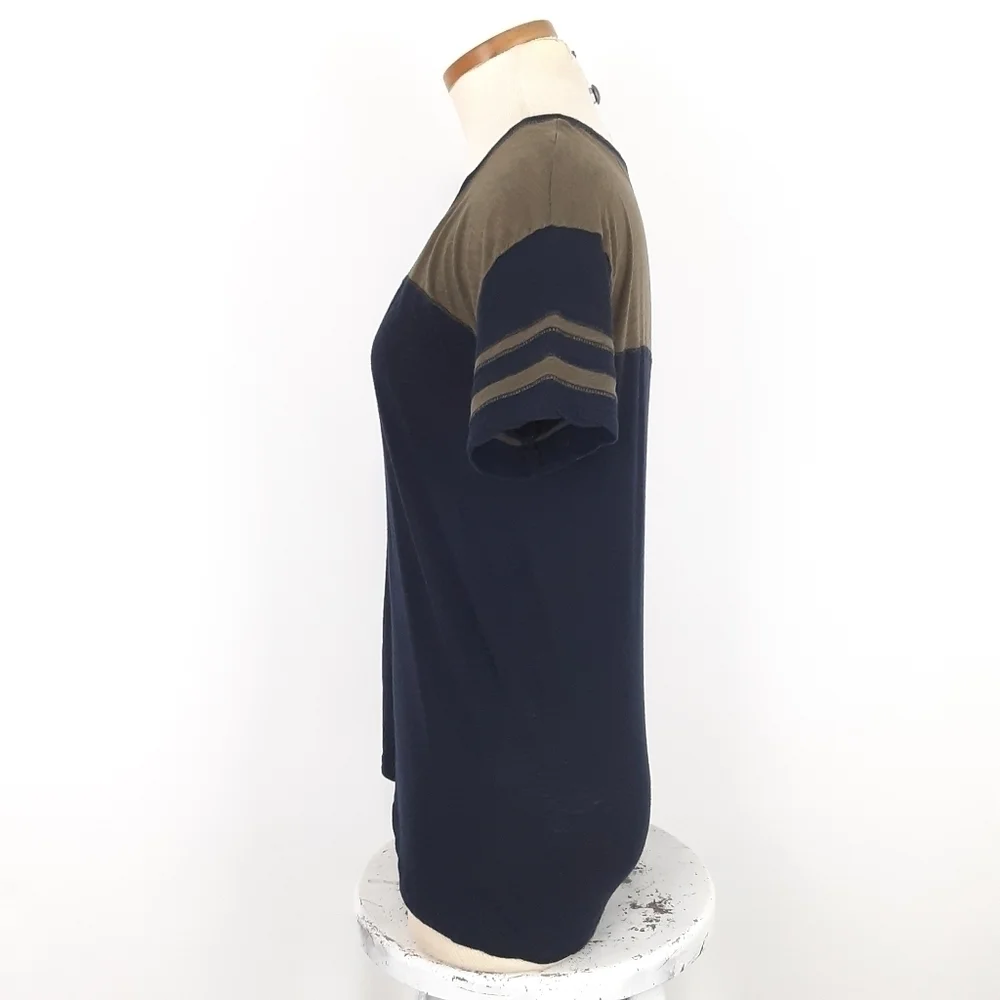 Madewell | V Neck Tee_4
